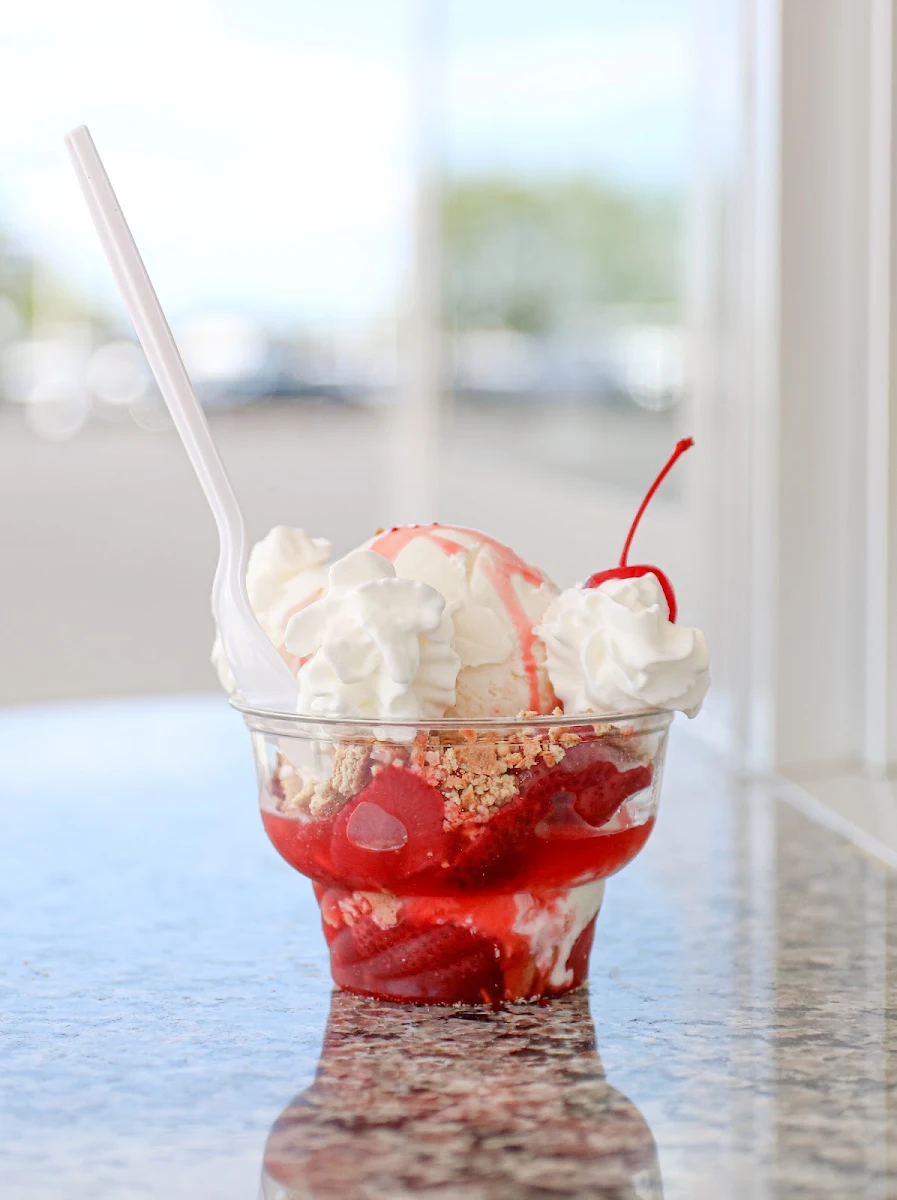 Strawberry Cheesecake Sundae