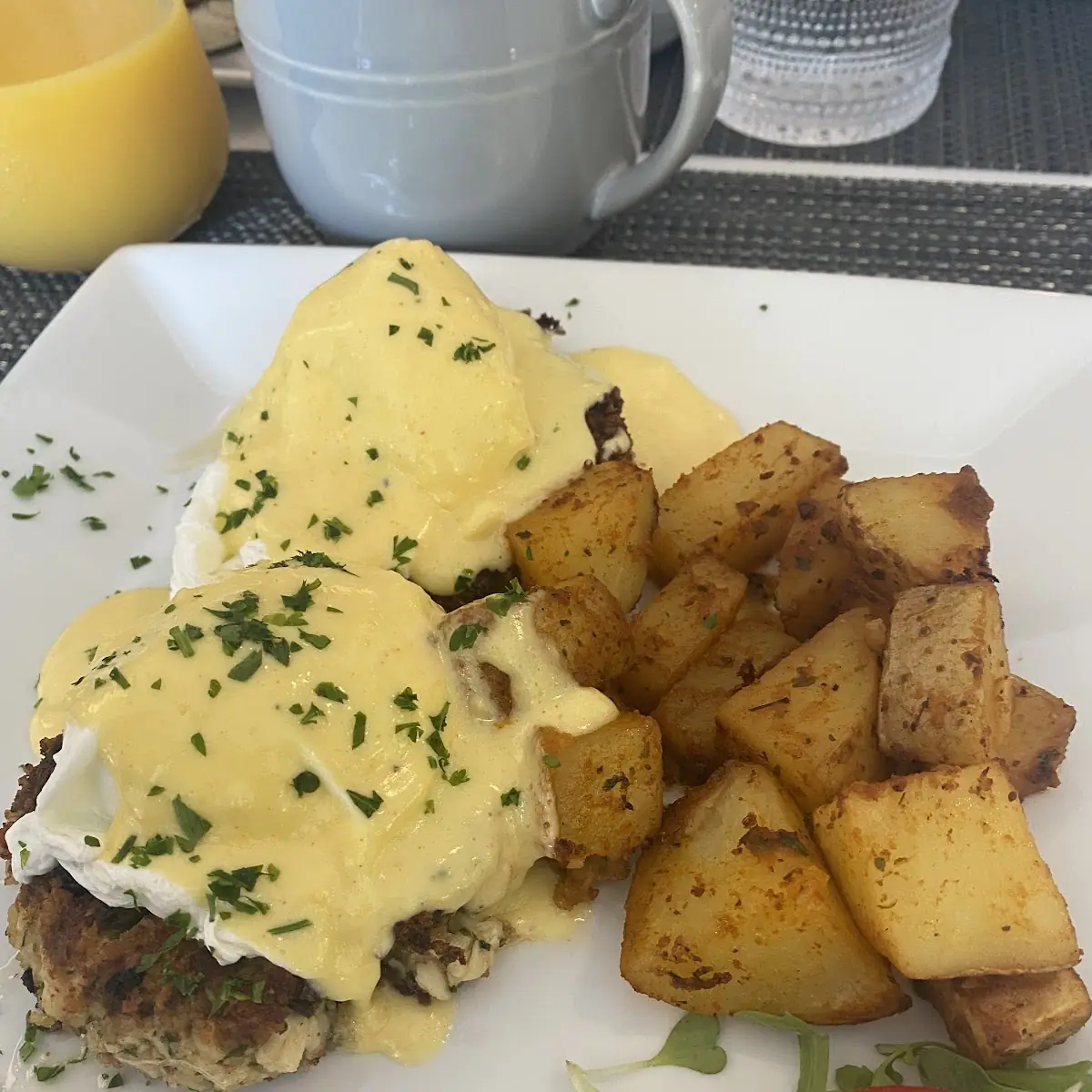 Crab Cakes Eggs Benedict