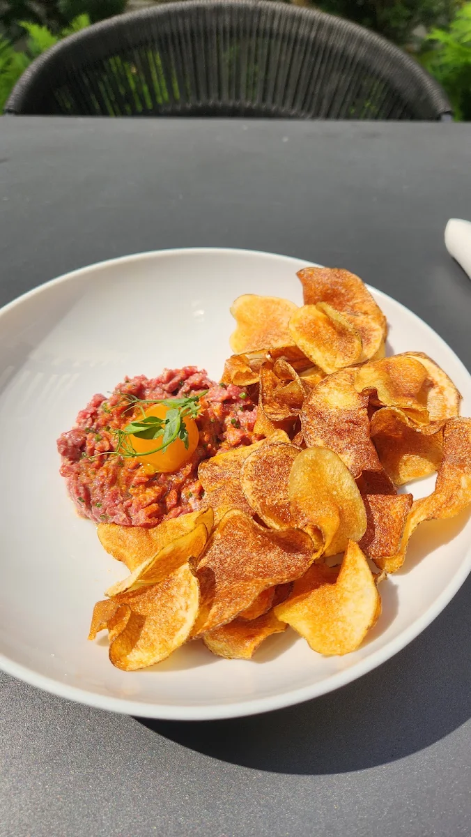 Beef Tartare and Cafe Allongé, Amea Café