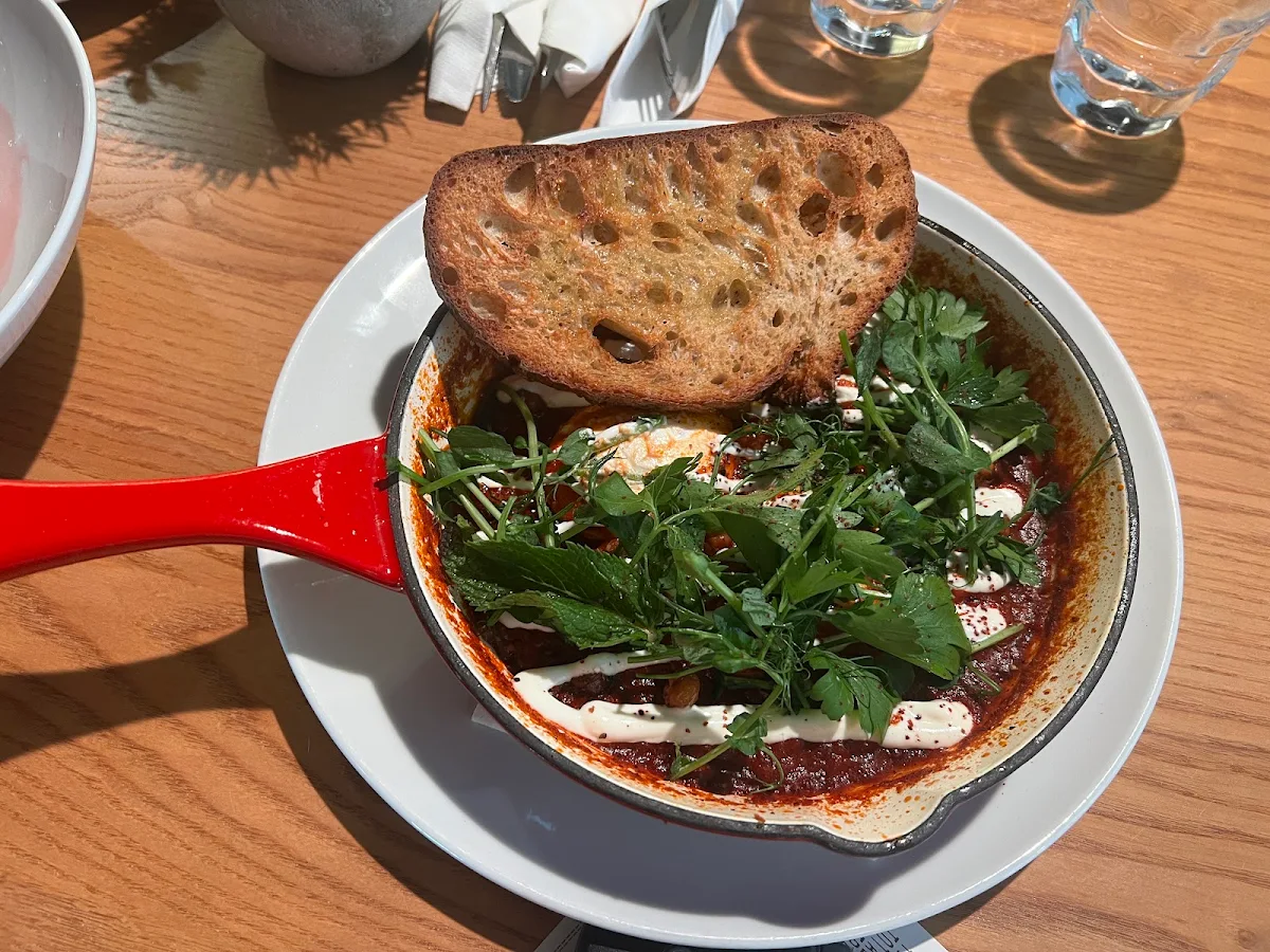 Shakshuka, Amea Café