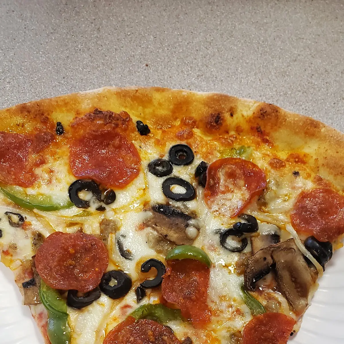 Roma Supreme Pizza