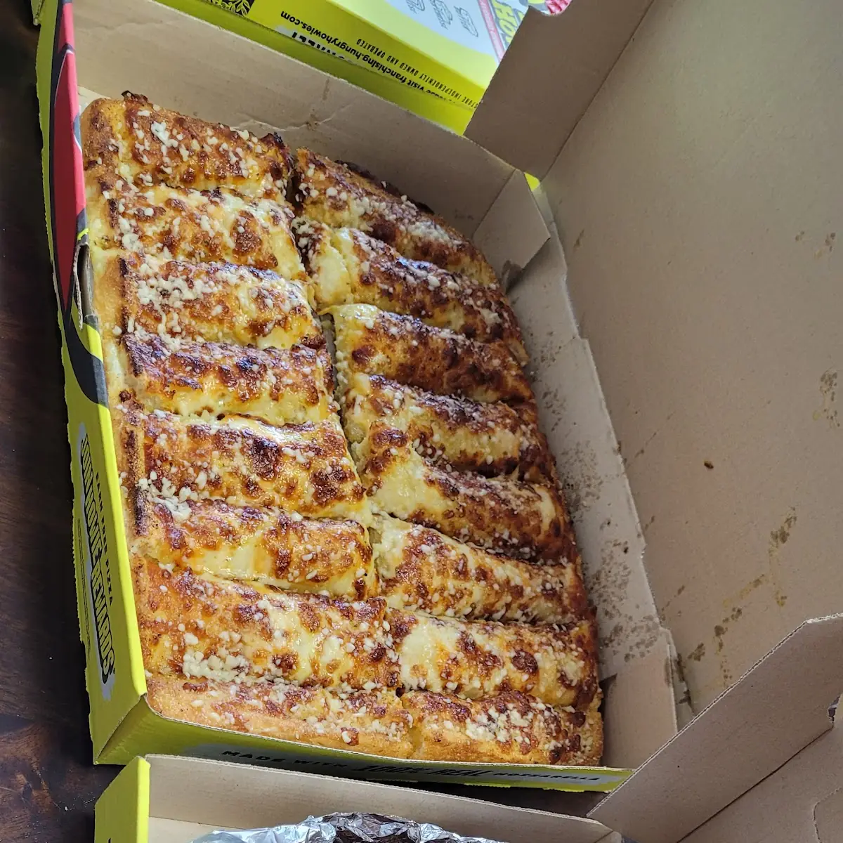 Wings & Cheesy Bread