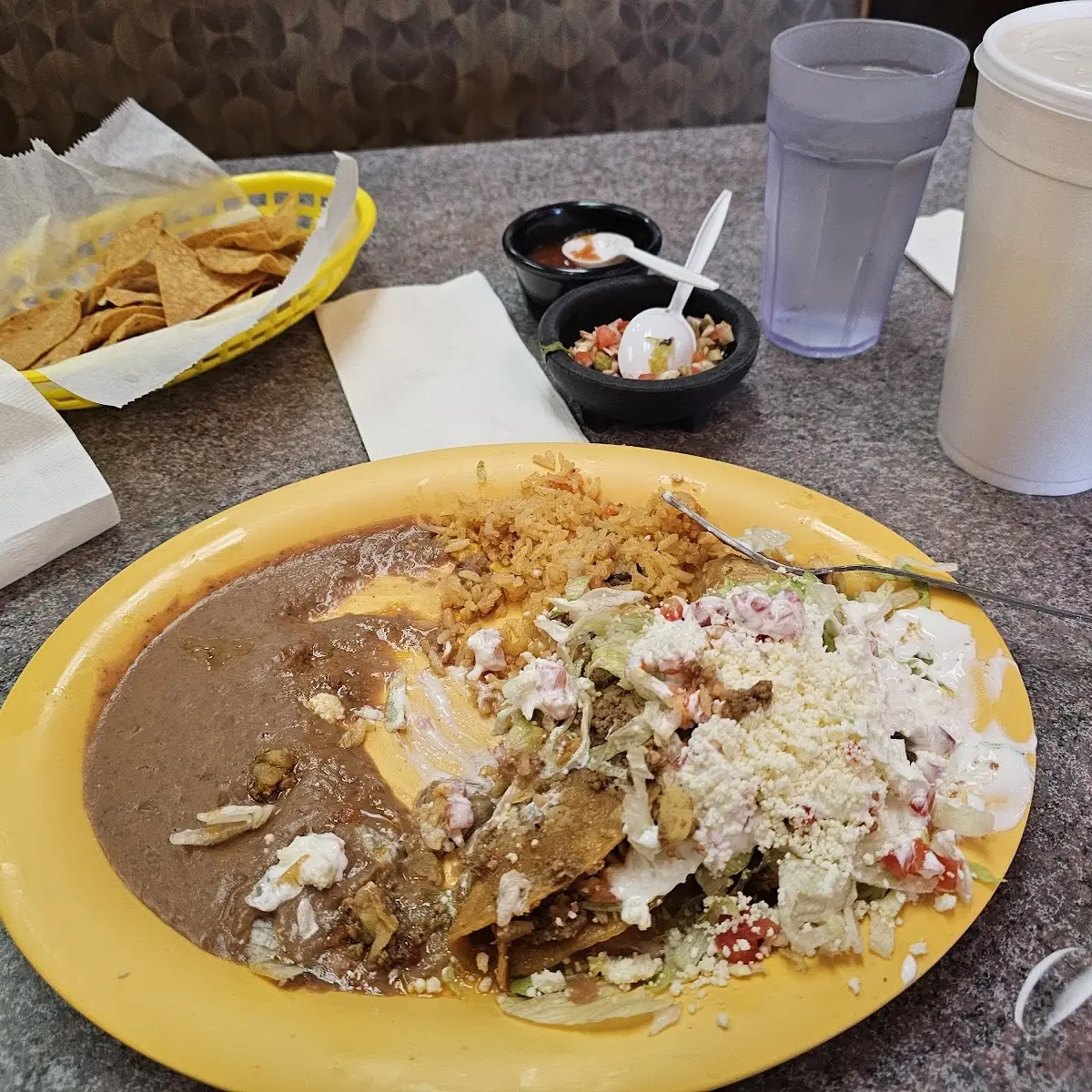 Three Hard Show Chicken Taco Dinner
