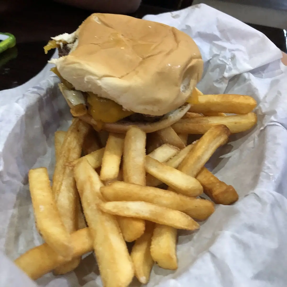 Kids Meal Cheeseburger