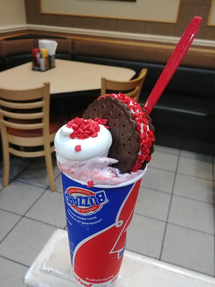 Canada Day Blizzard, Dairy Queen Grill & Chill