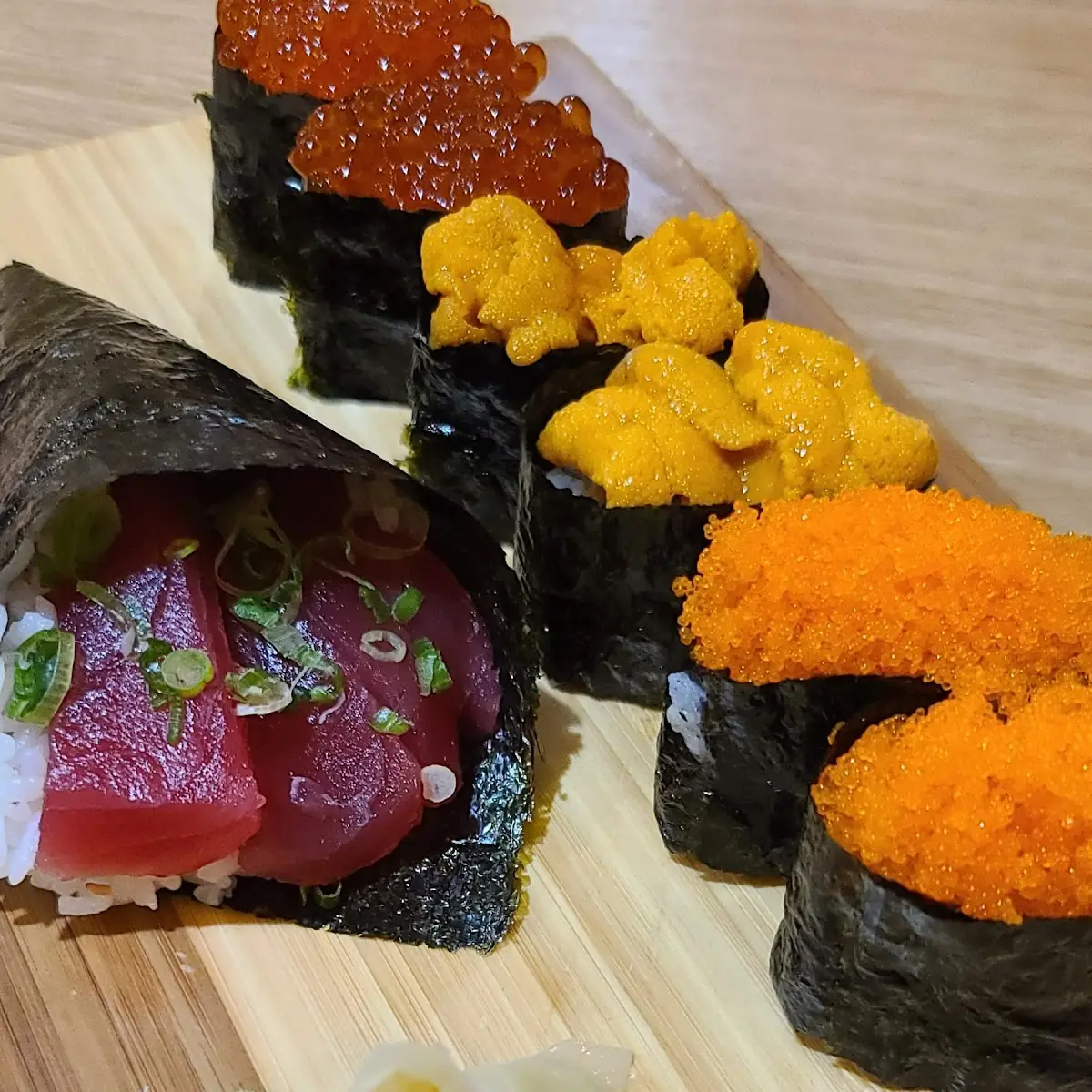 Uni & Roe Sushi Tuna Sashimi