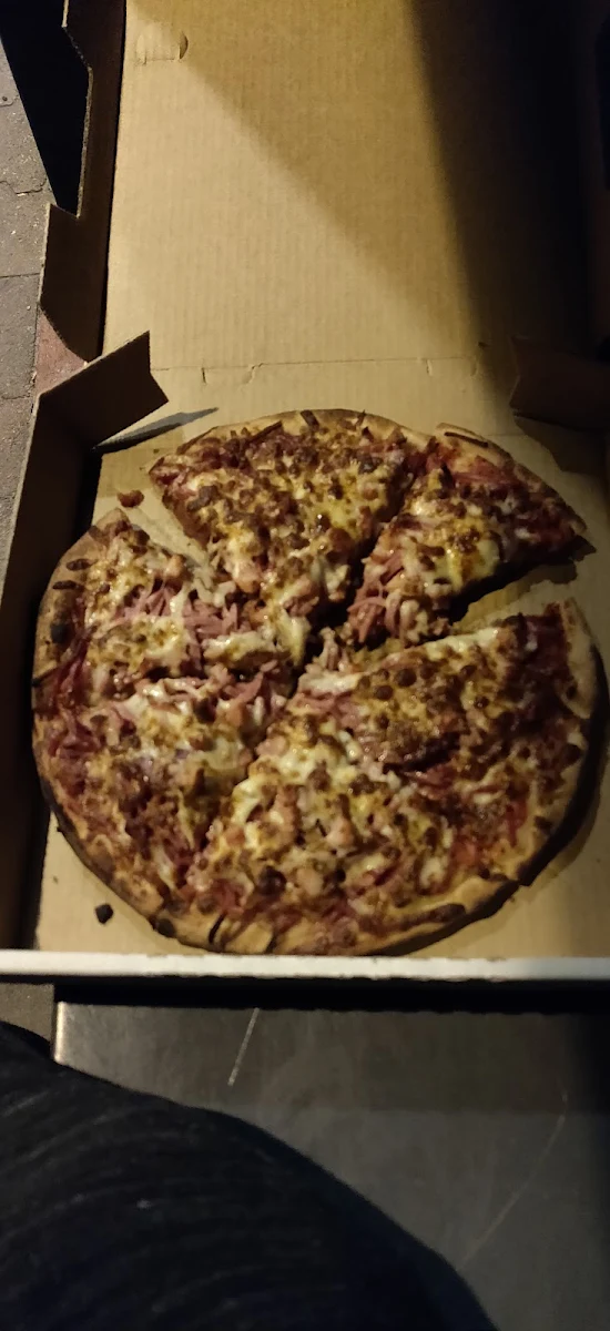 Meat Lovers Pizza, Lulu's Pizza