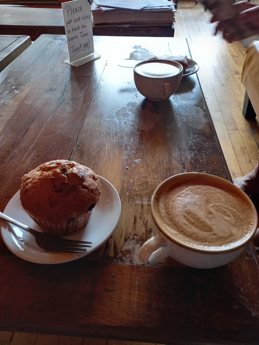 Blueberry Muffin & Cafe Latte