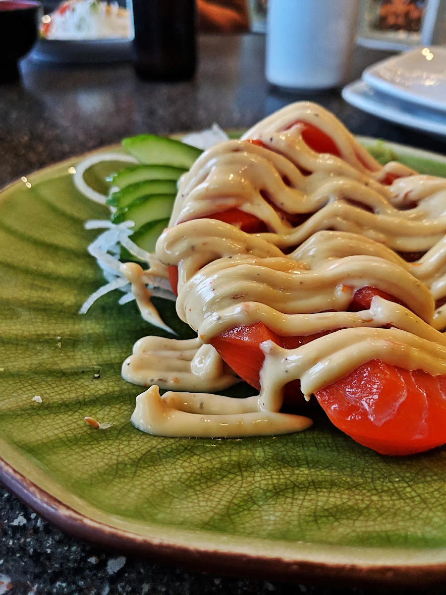Spicy Salmon Sashimi, Shizen Japanese Restaurant