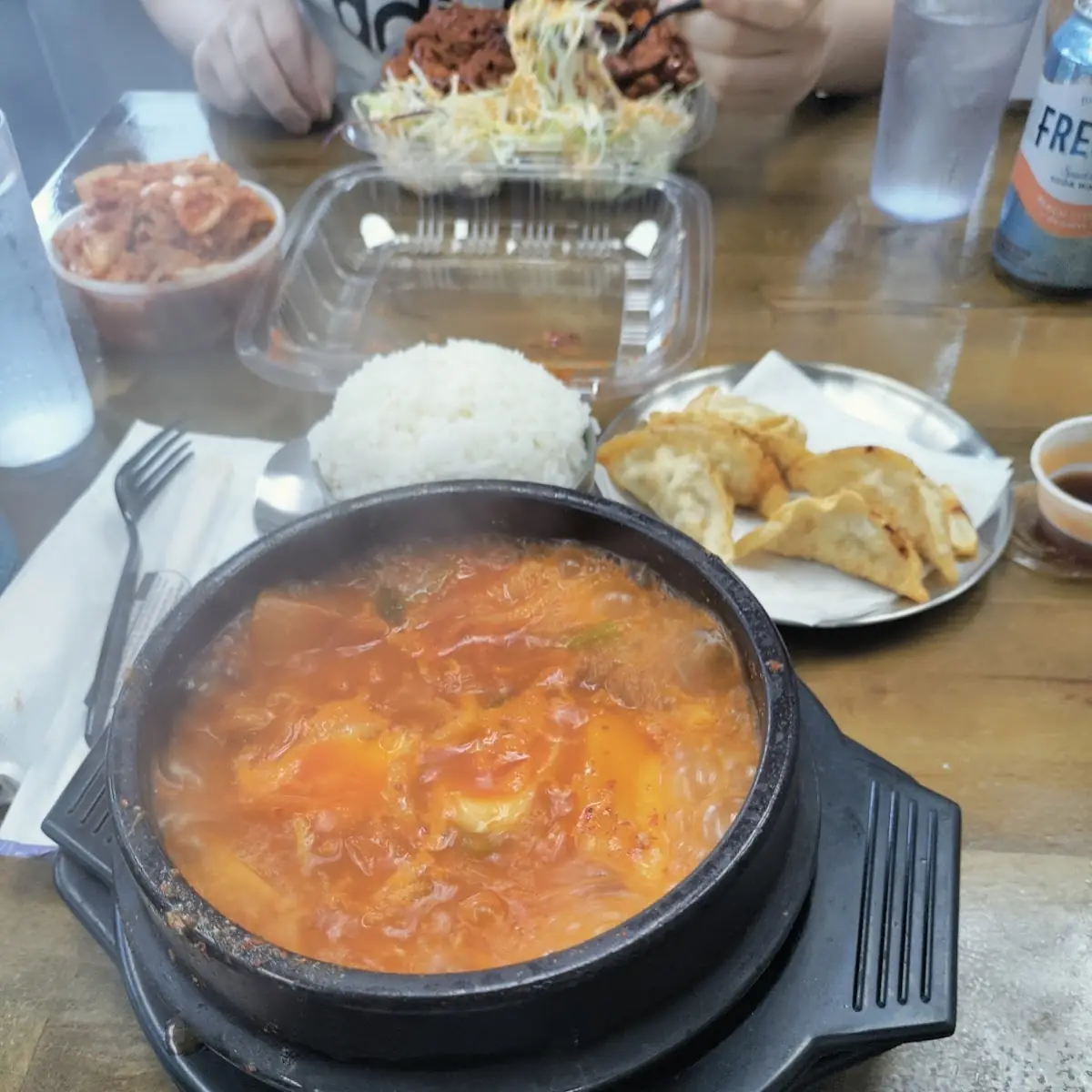 Kimchi Jjigae