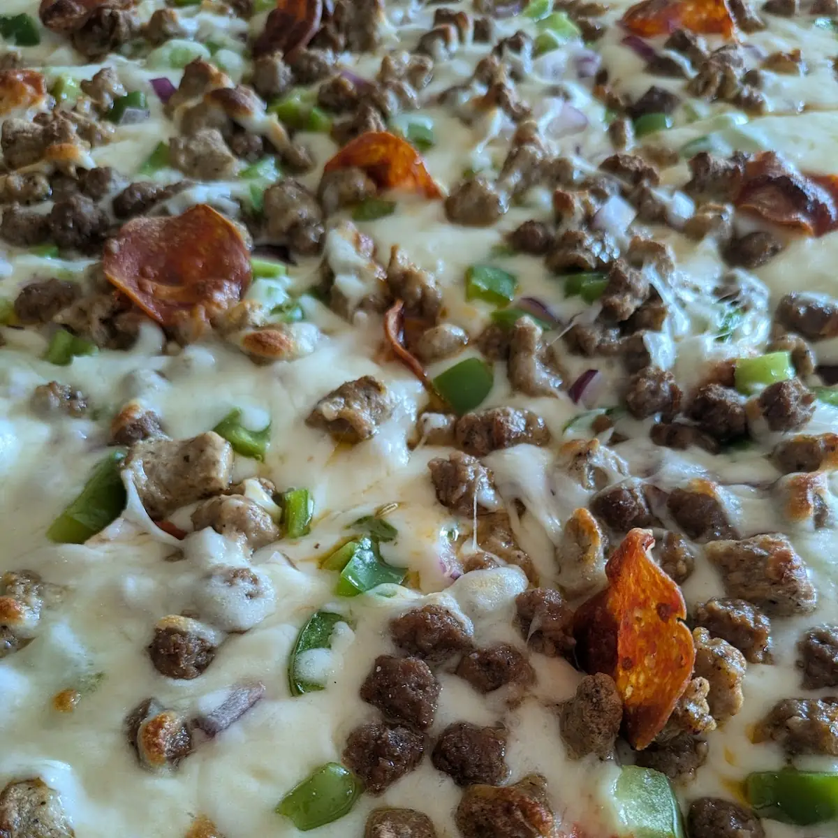 Deluxe Pizza