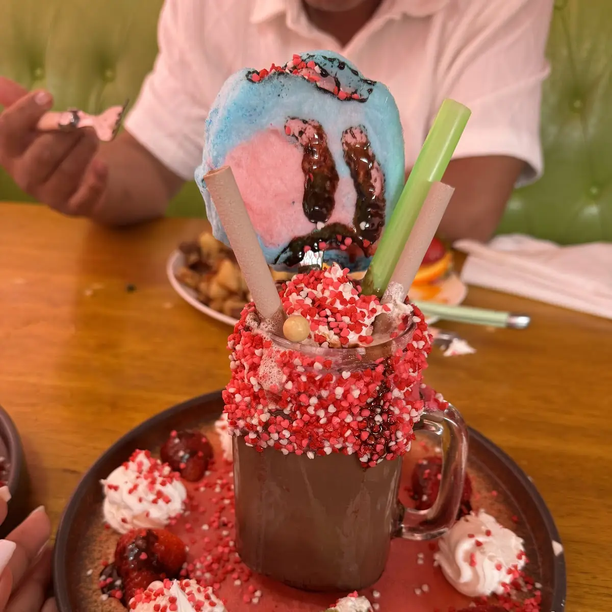 Famious Milkshake