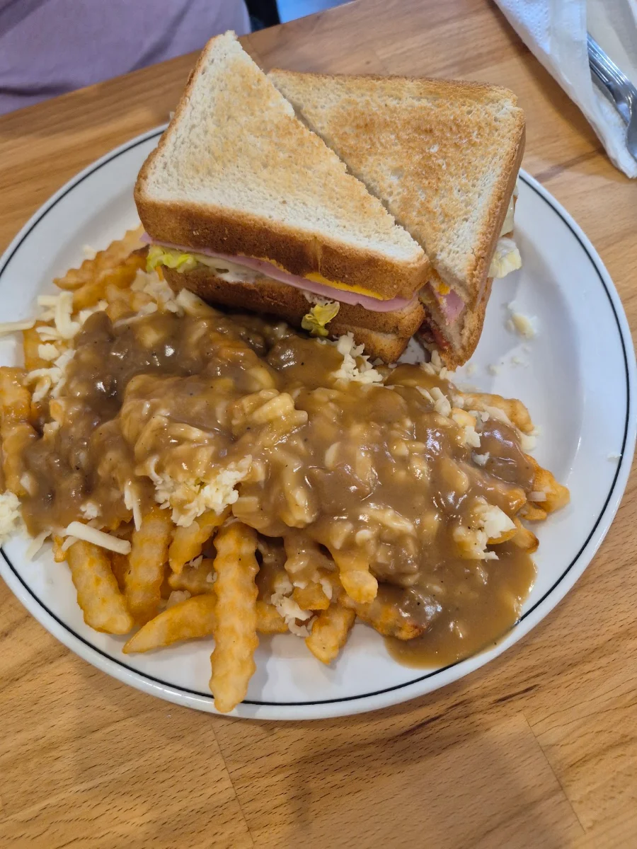 Highlights, Canada Cafe