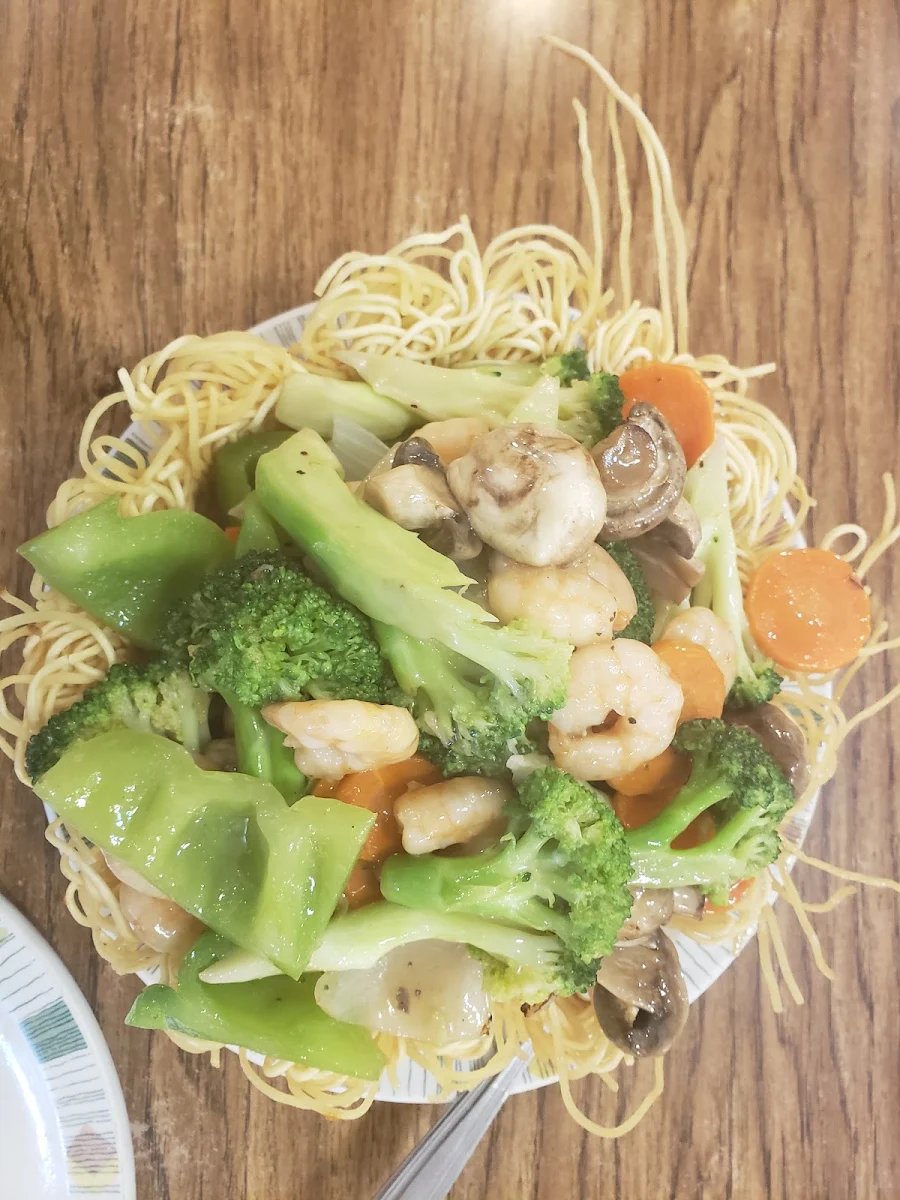 Vegetable Chow Mein, Canada Cafe