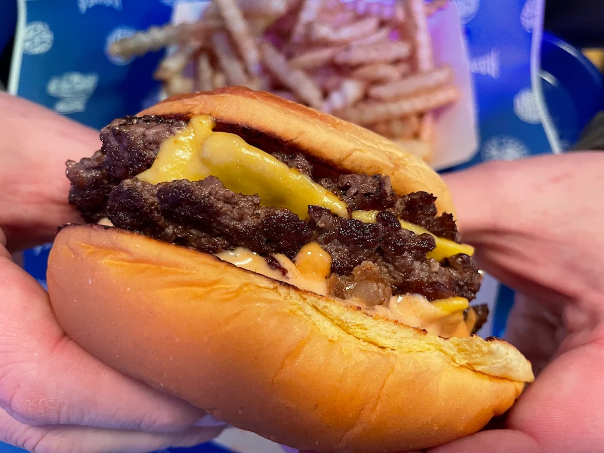Double Classic Cheeseburger, Super Smash Burgs – Markham