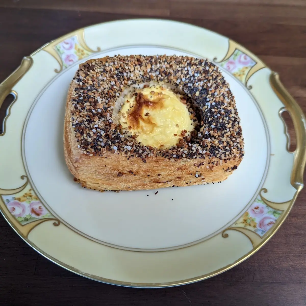 Everything Bagel with Cream Cheese