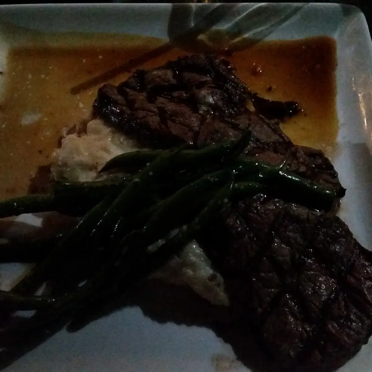 Medallion Steak with Green Beans