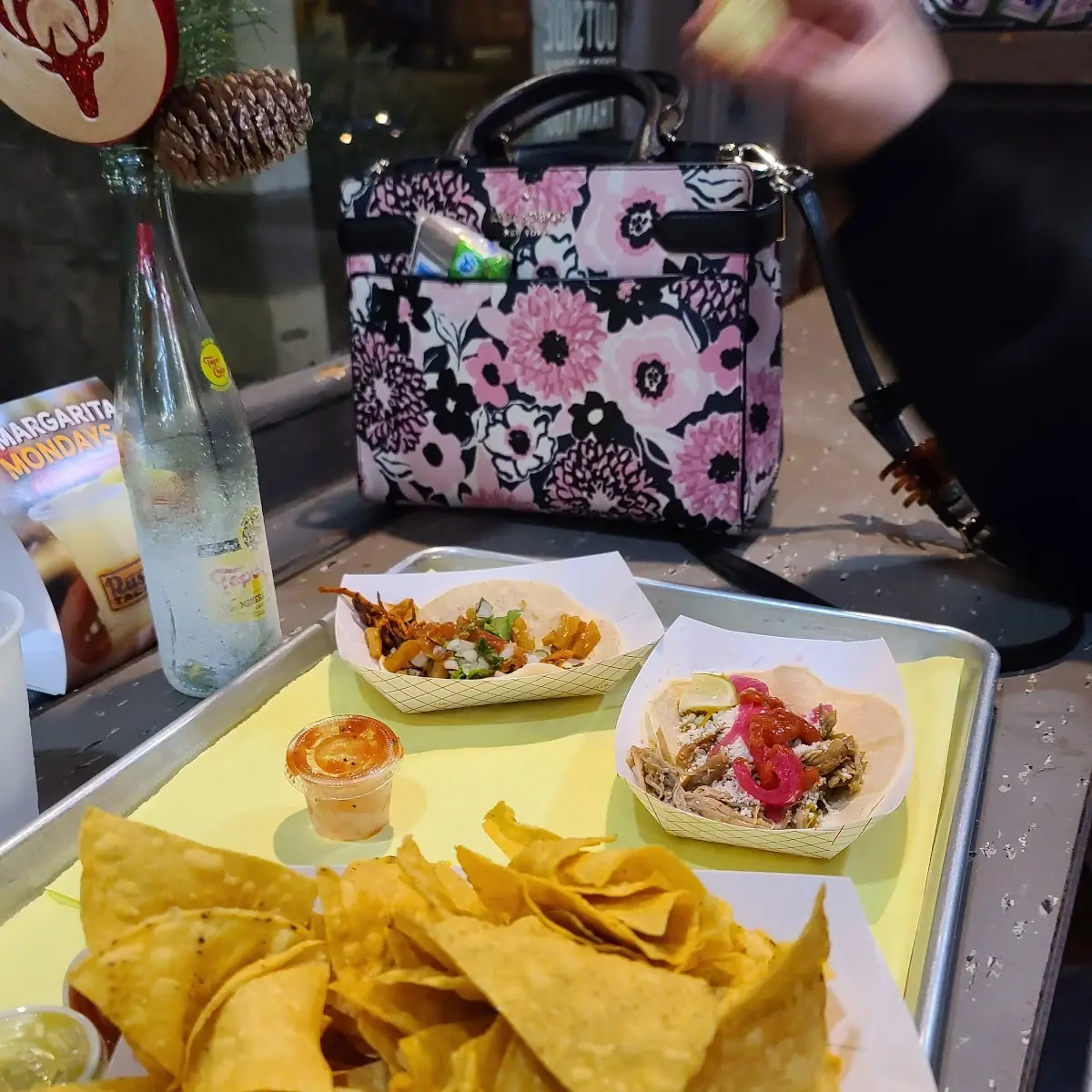 Chips and Queso Dipping Sauce
