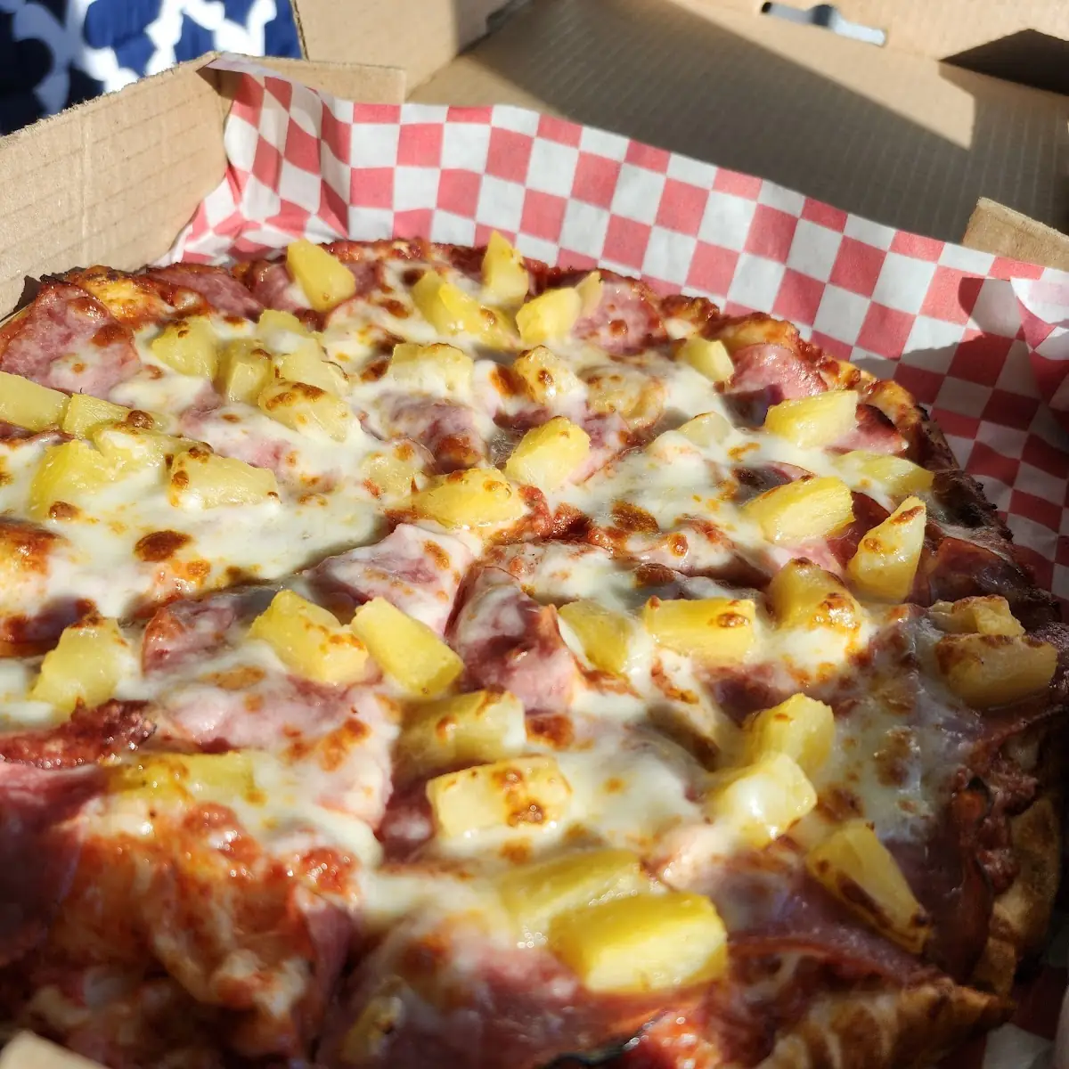 Hawaiian Pizza