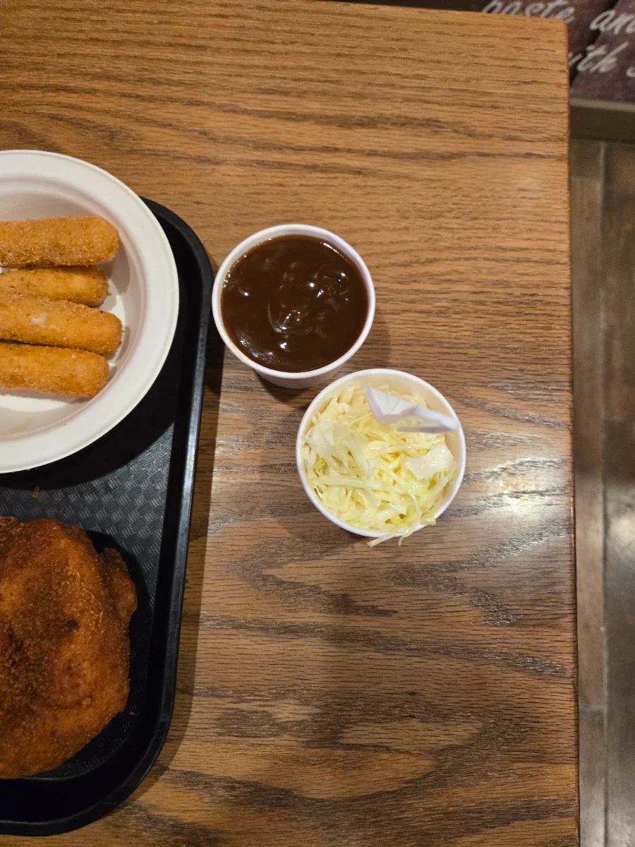 Coleslaw and Gravy, 𝓟𝓲𝔃𝔃𝓪 𝓑𝓾𝓻𝓰𝓮𝓻 𝓙𝓸𝓲𝓷𝓽
