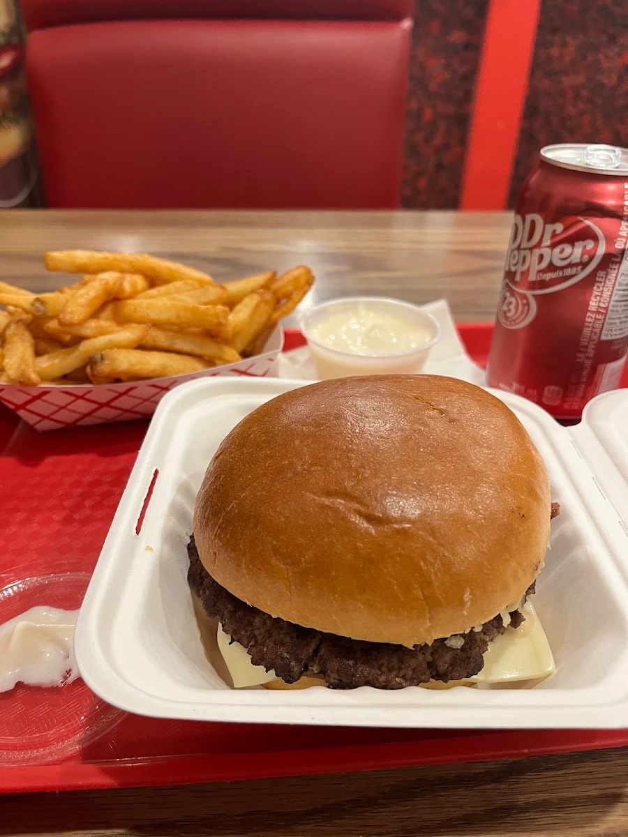 Rudy’S Burger, 𝓟𝓲𝔃𝔃𝓪 𝓑𝓾𝓻𝓰𝓮𝓻 𝓙𝓸𝓲𝓷𝓽