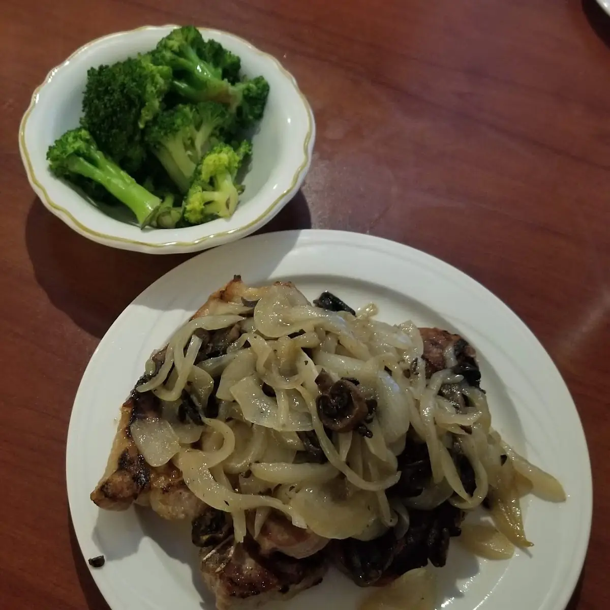 Grilled Twin Pork Chops