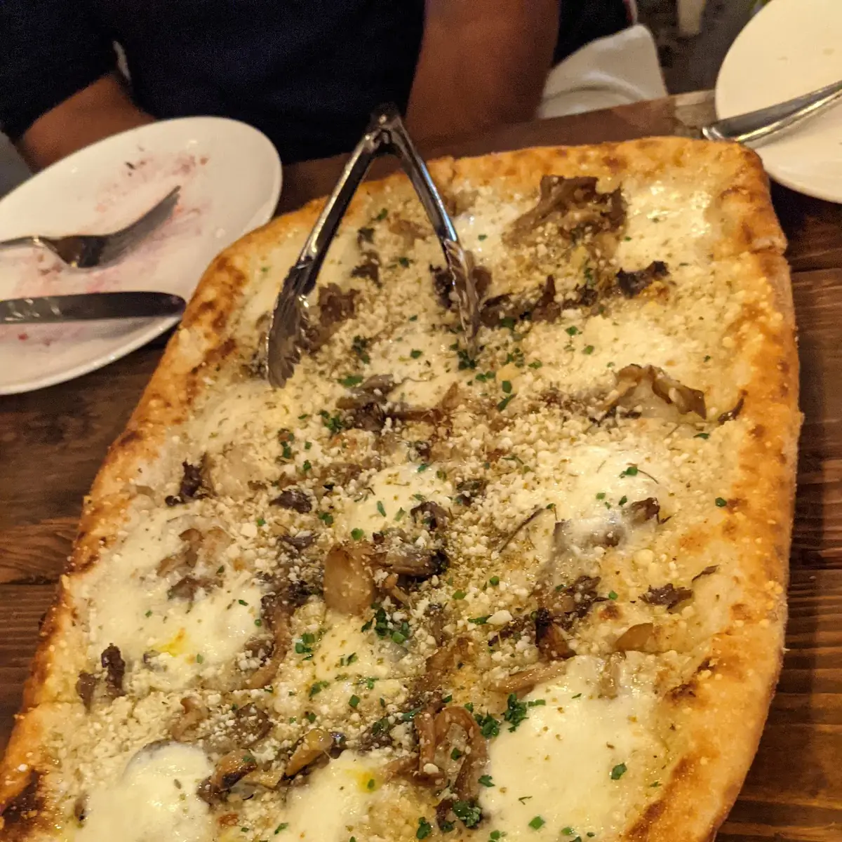 Funghi Pizza with Sausage
