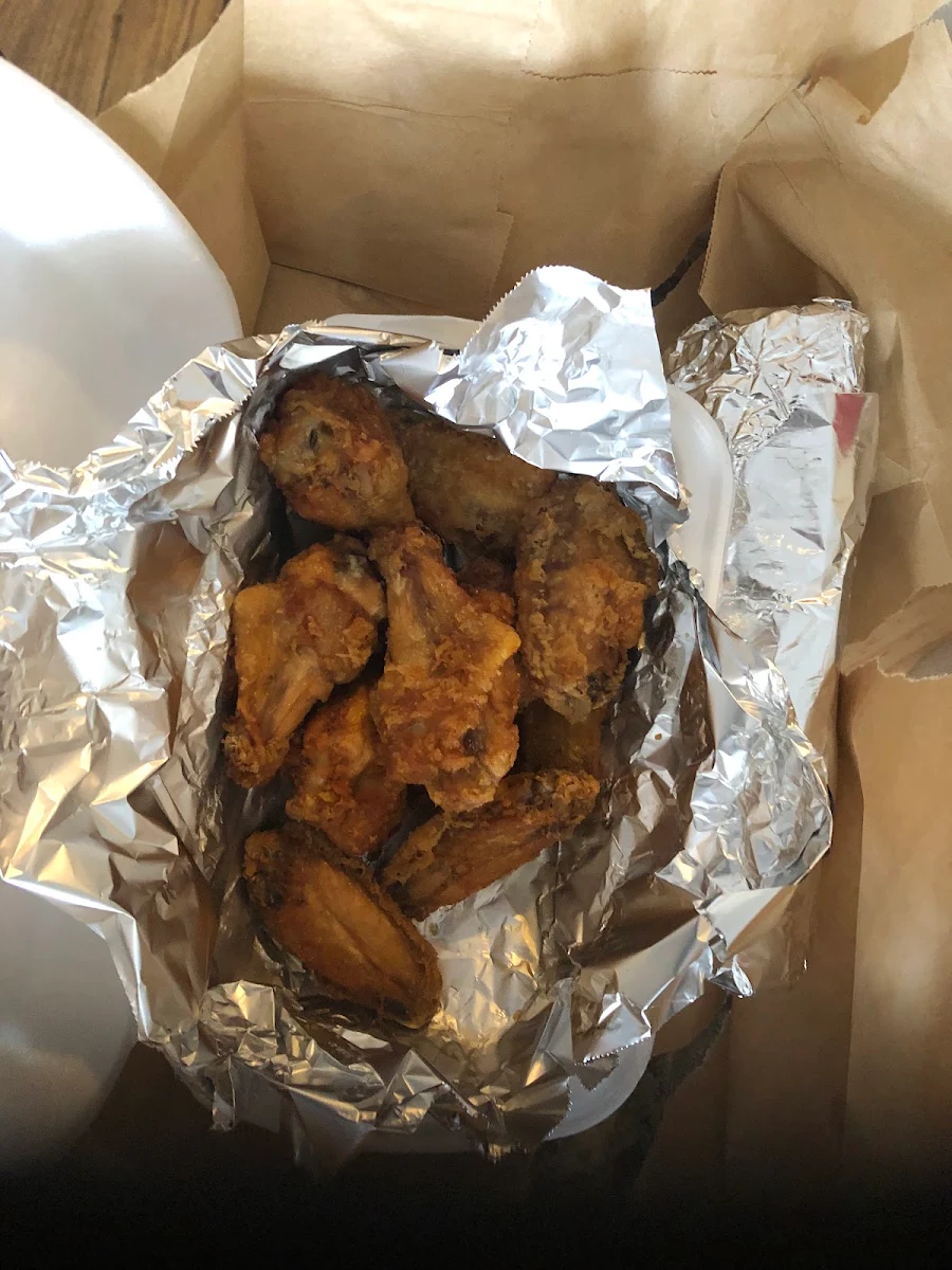 Chicken Wings, Papa Mario's Pizza