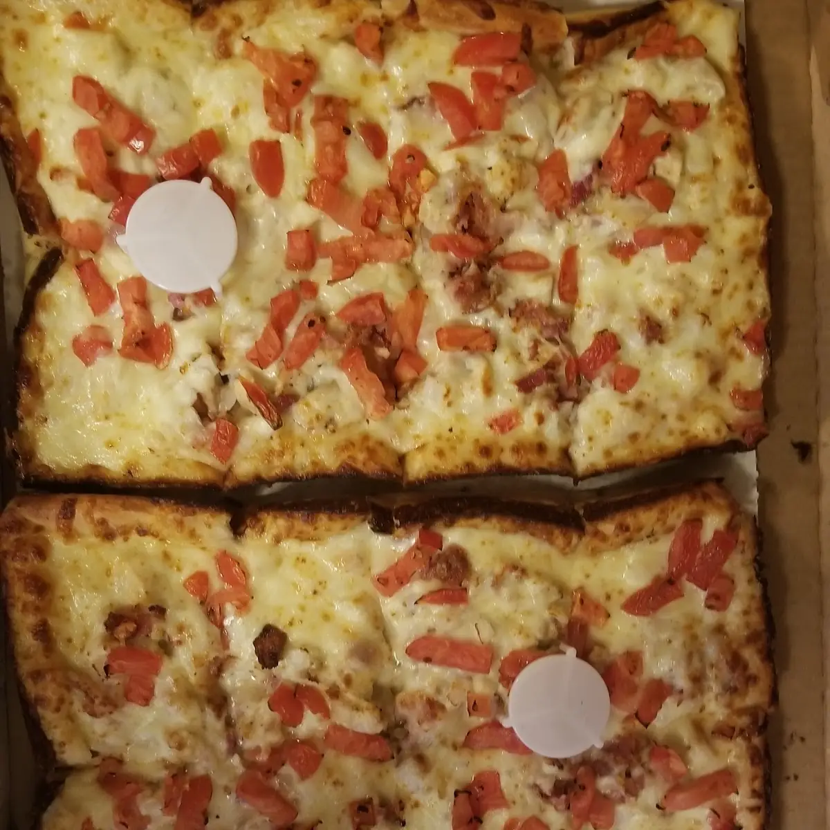 Alfredo Chicken Pizza