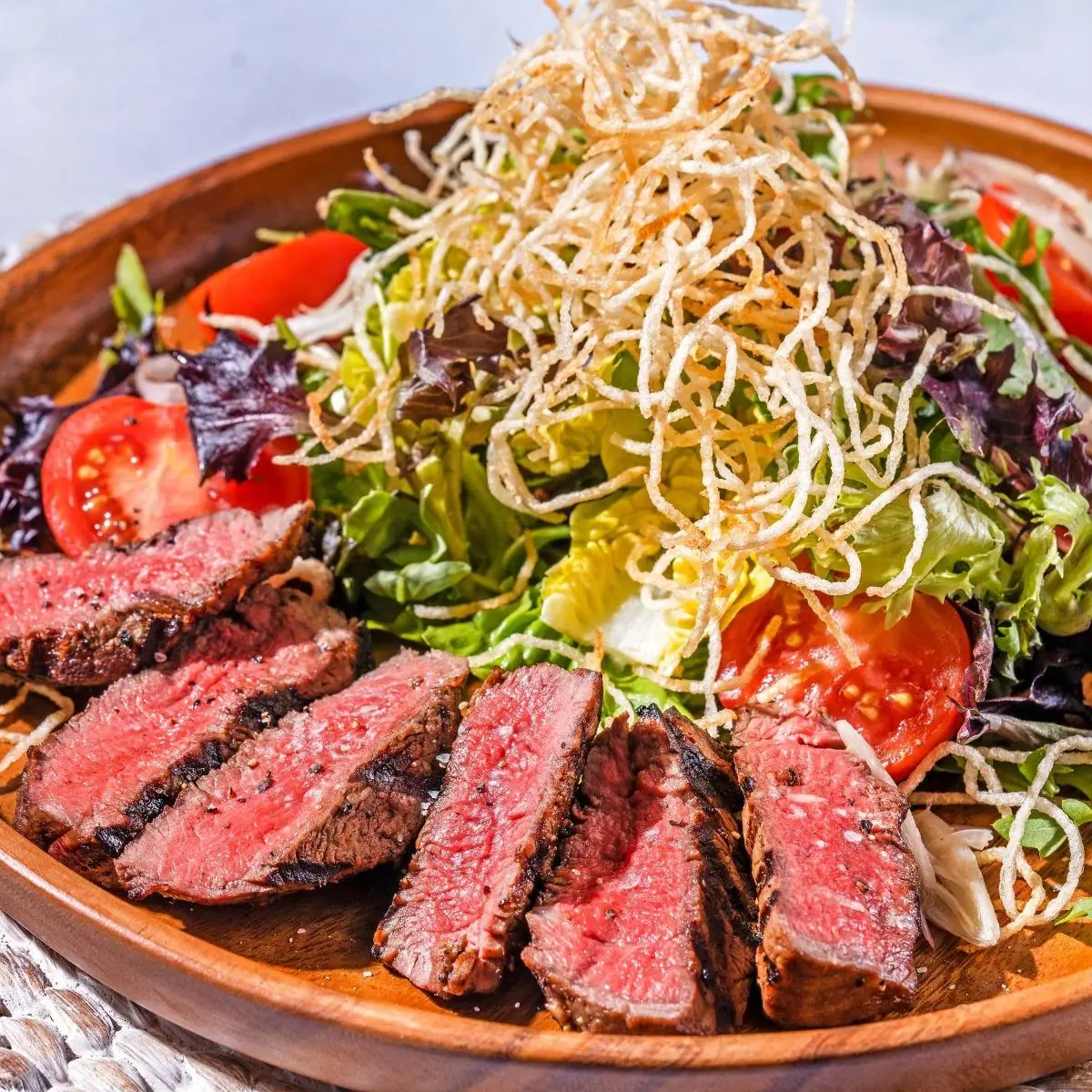 Char-Grilled Filet Mignon Salad