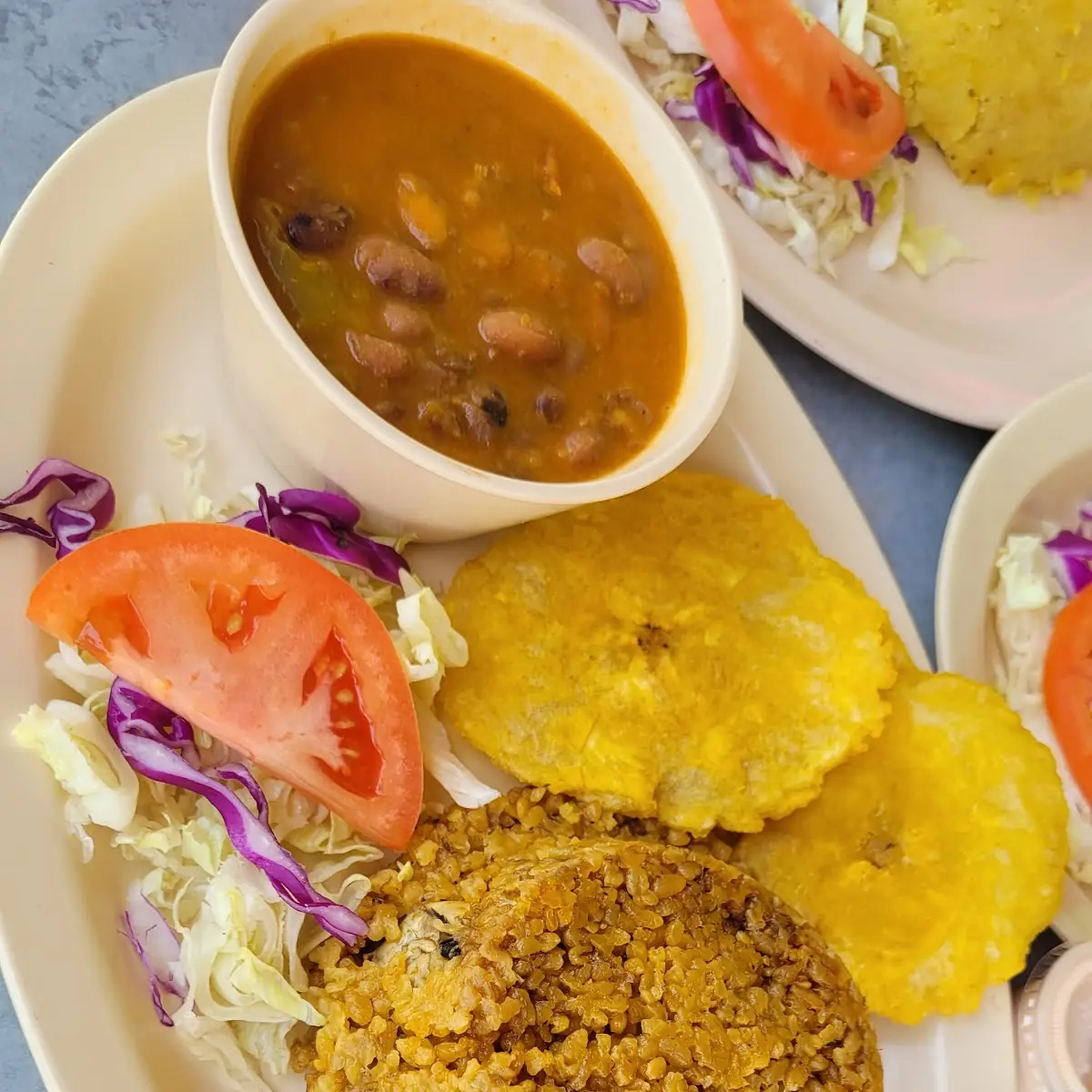 Carne Frita Con Tostones