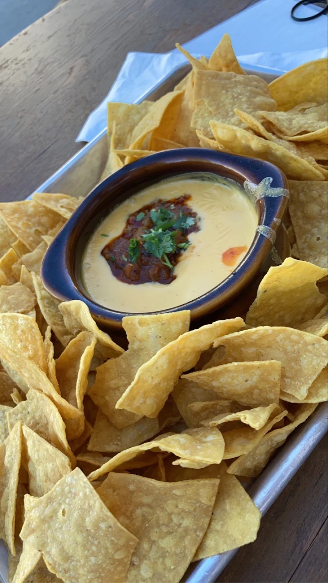 Chili Con Queso Dip