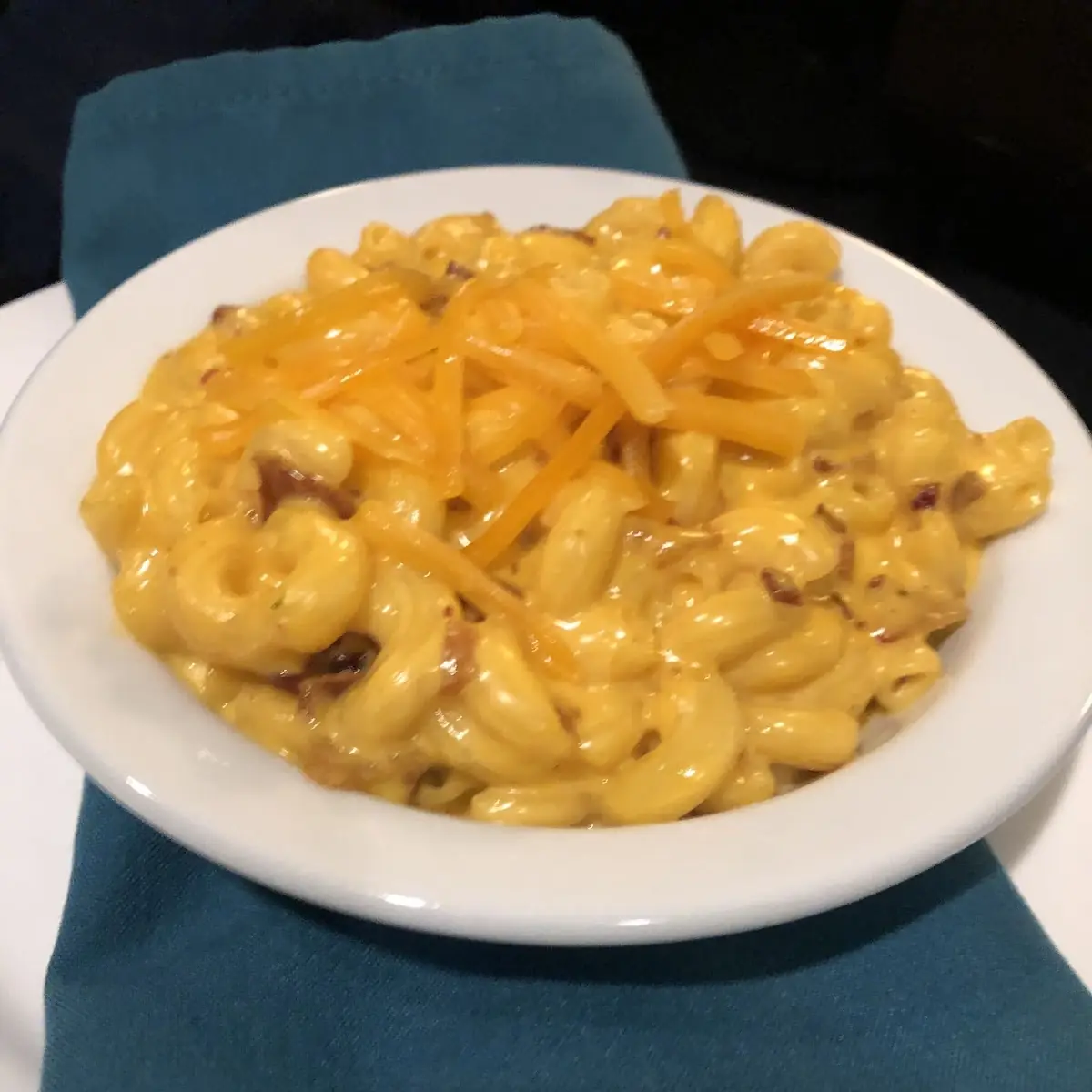 Gouda & Applewood Bacon Mac & Cheese