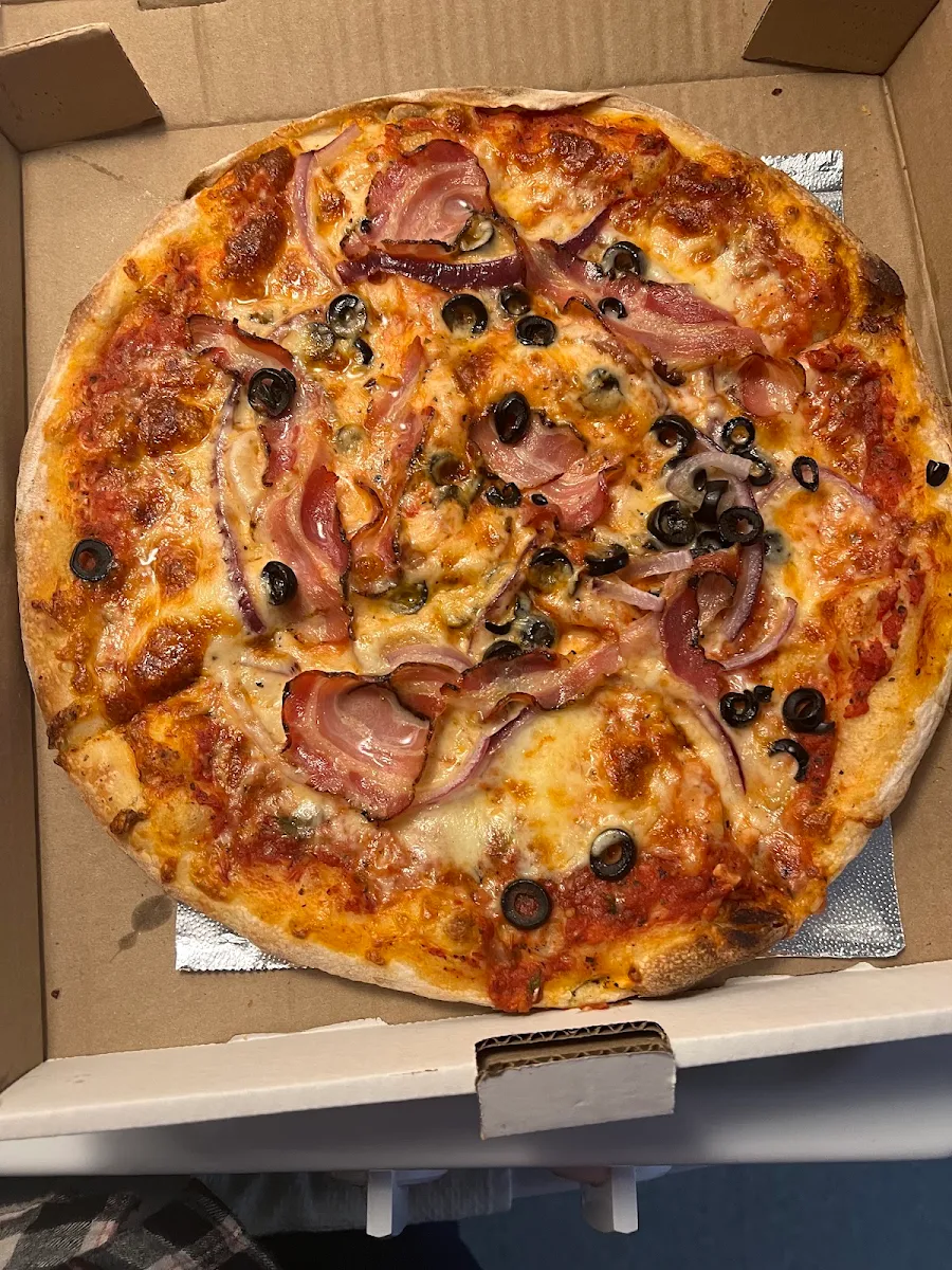 Pizza Capricciosa, Al Dente Trattoria