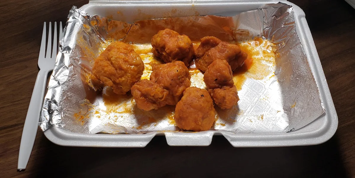 5 pcs Traditional or Boneless Wings Only