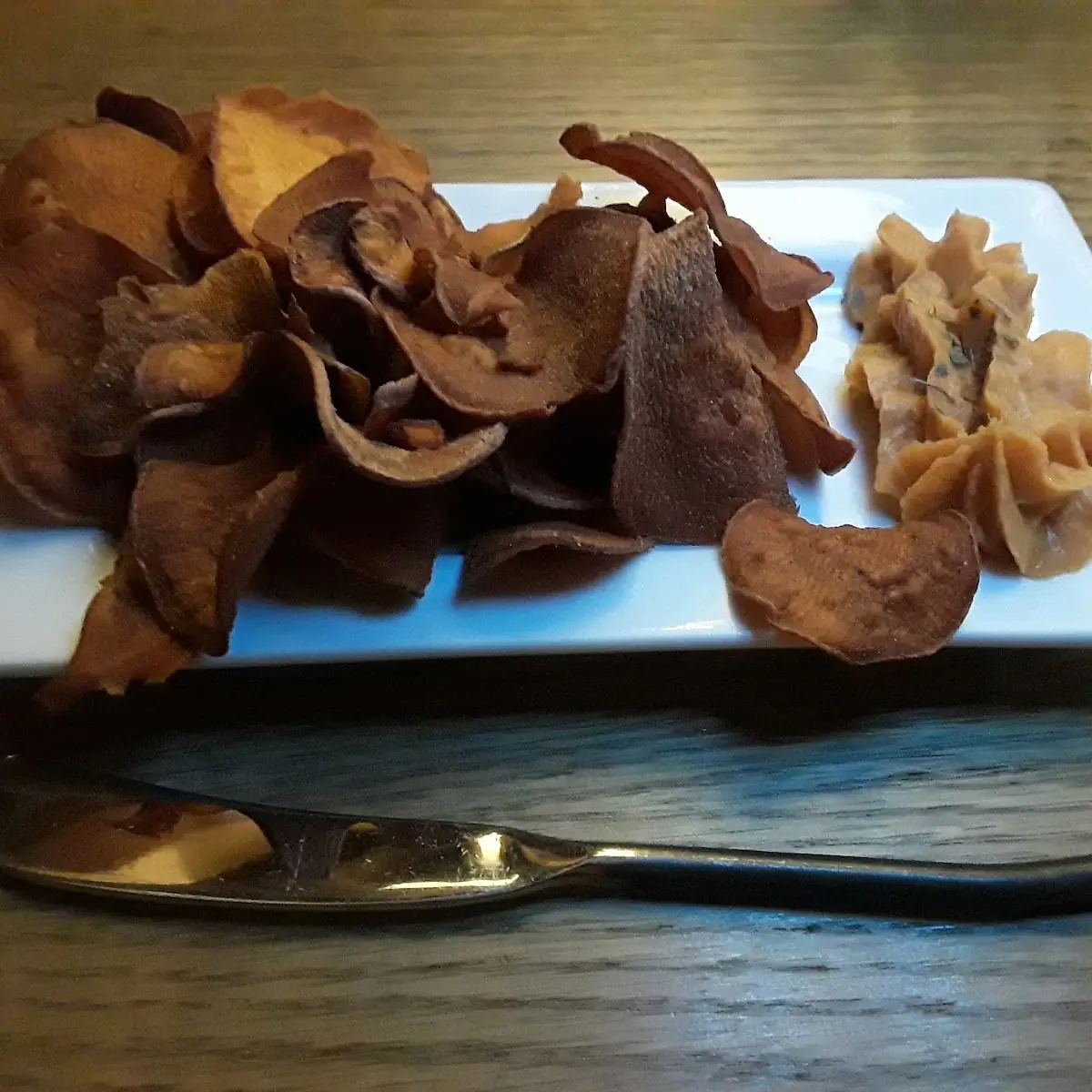 Sweet Potato Chips with Pumpkin Dip