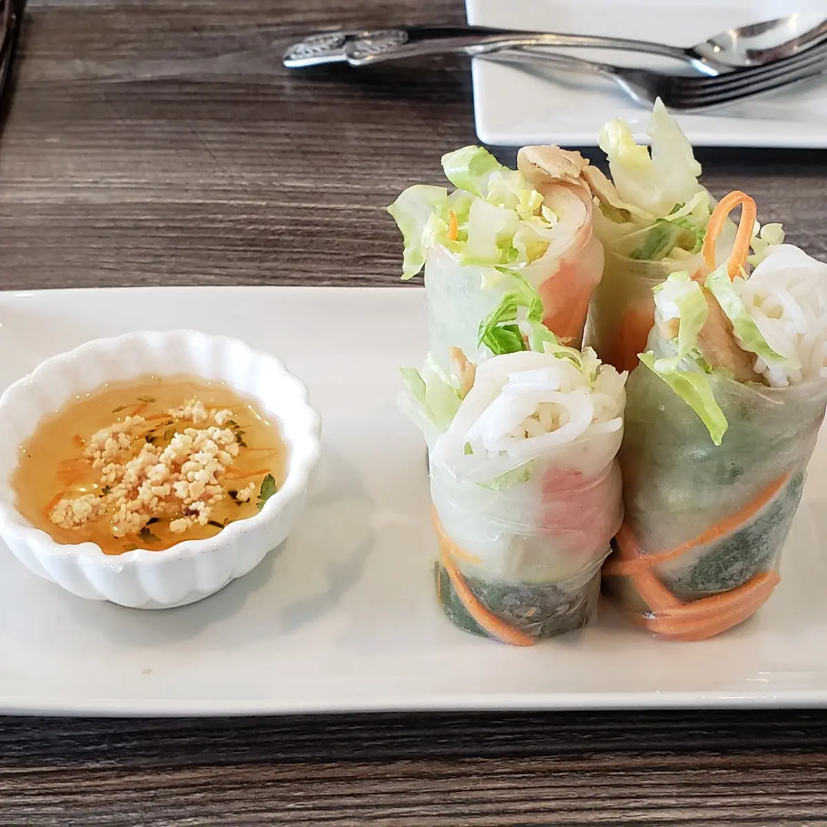 Fresh Shrimp & Chicken Spring Rolls