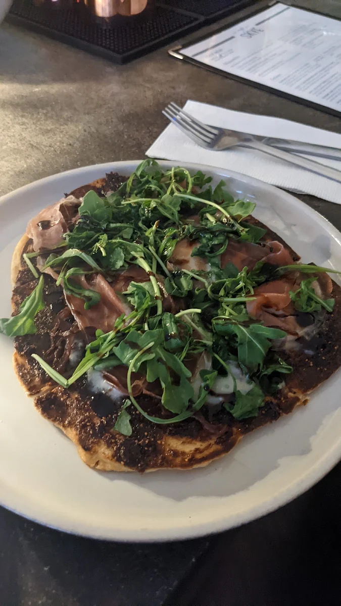 Fig and Prosciutto Pizza