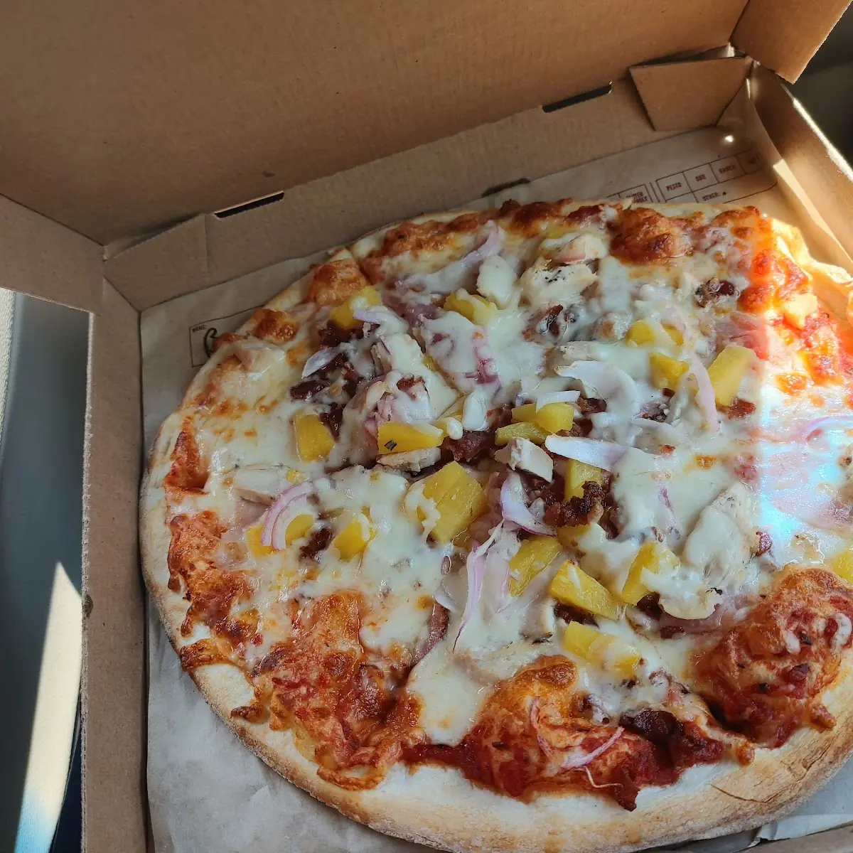 Hawaiian Pizza