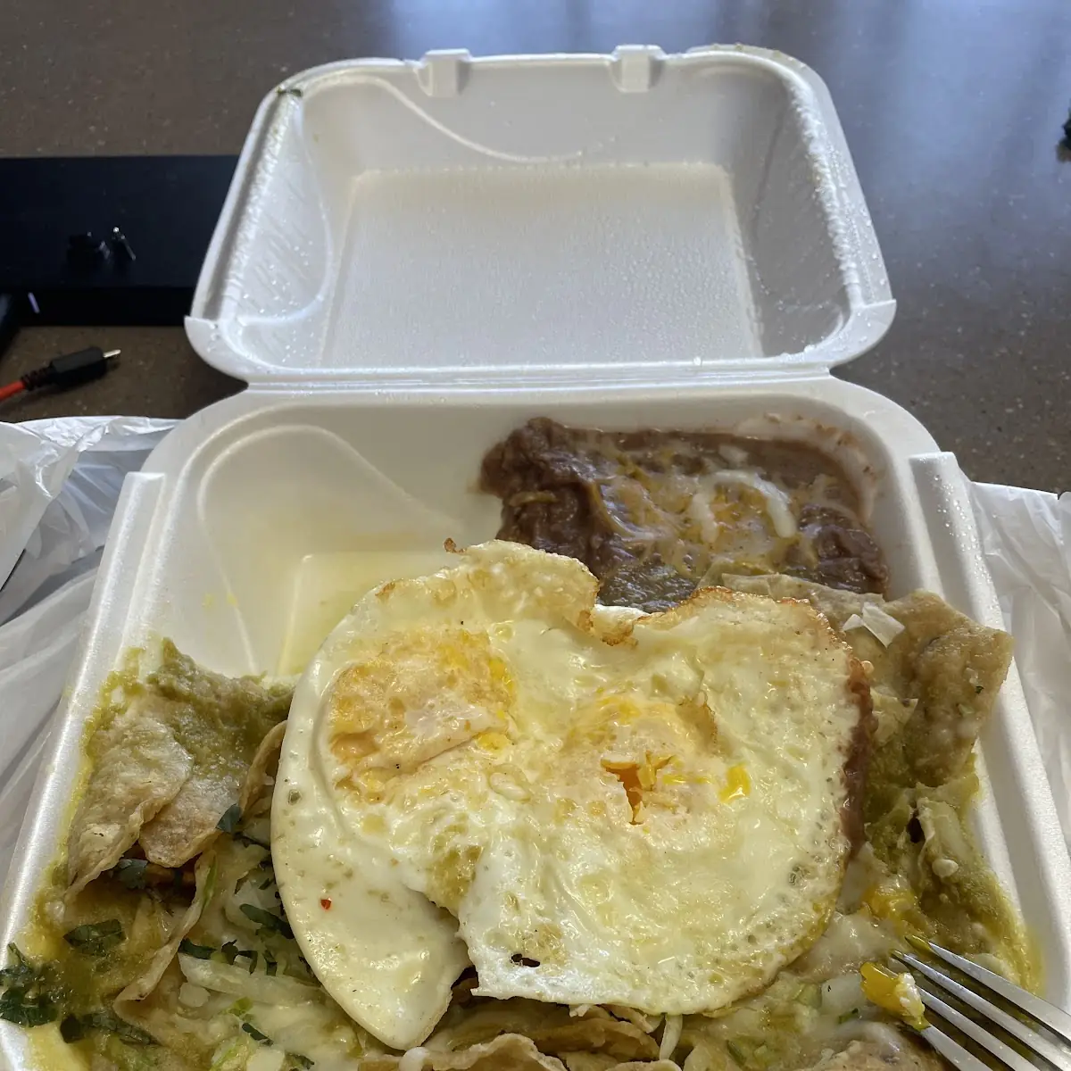 Chilaquiles Verdes Con Huevo