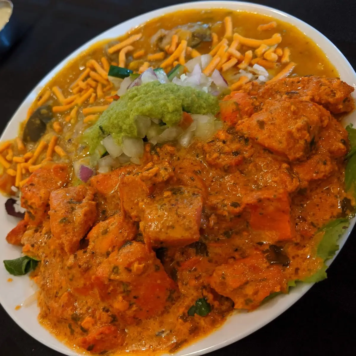 Butter Chicken Pizza Naan