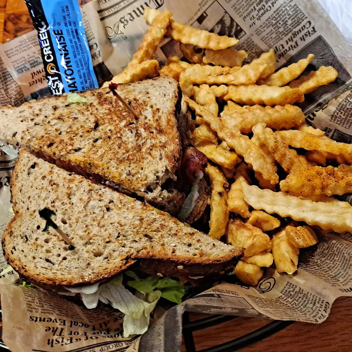 blt Sandwich with Fries