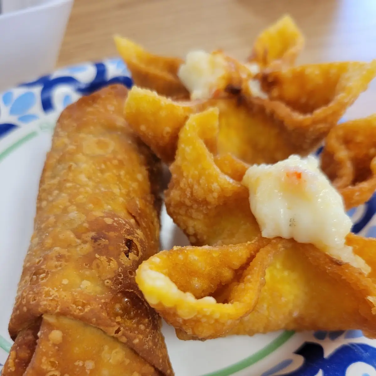 Crab Rangoon and Egg Roll