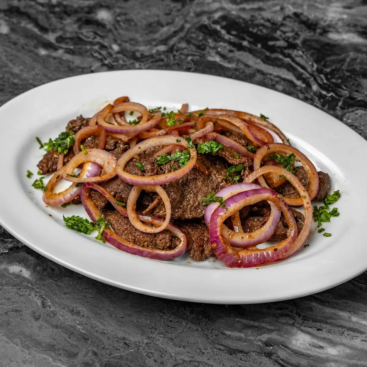 Steak with Onions Bistec Encebollado