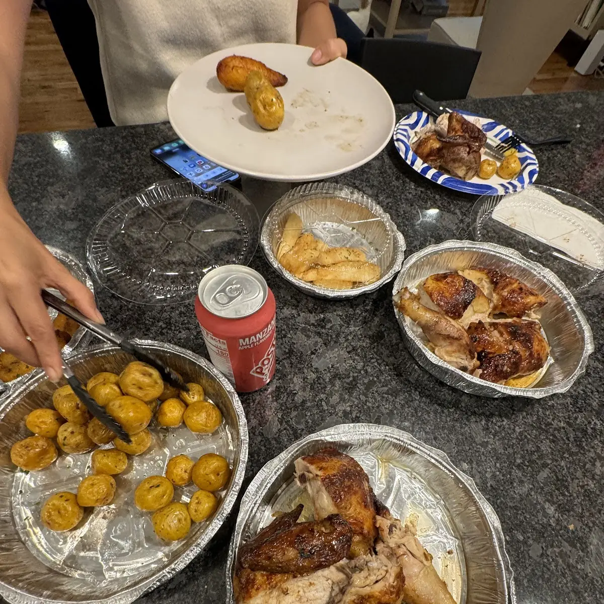 Pollo Asado Y Papas Criollas