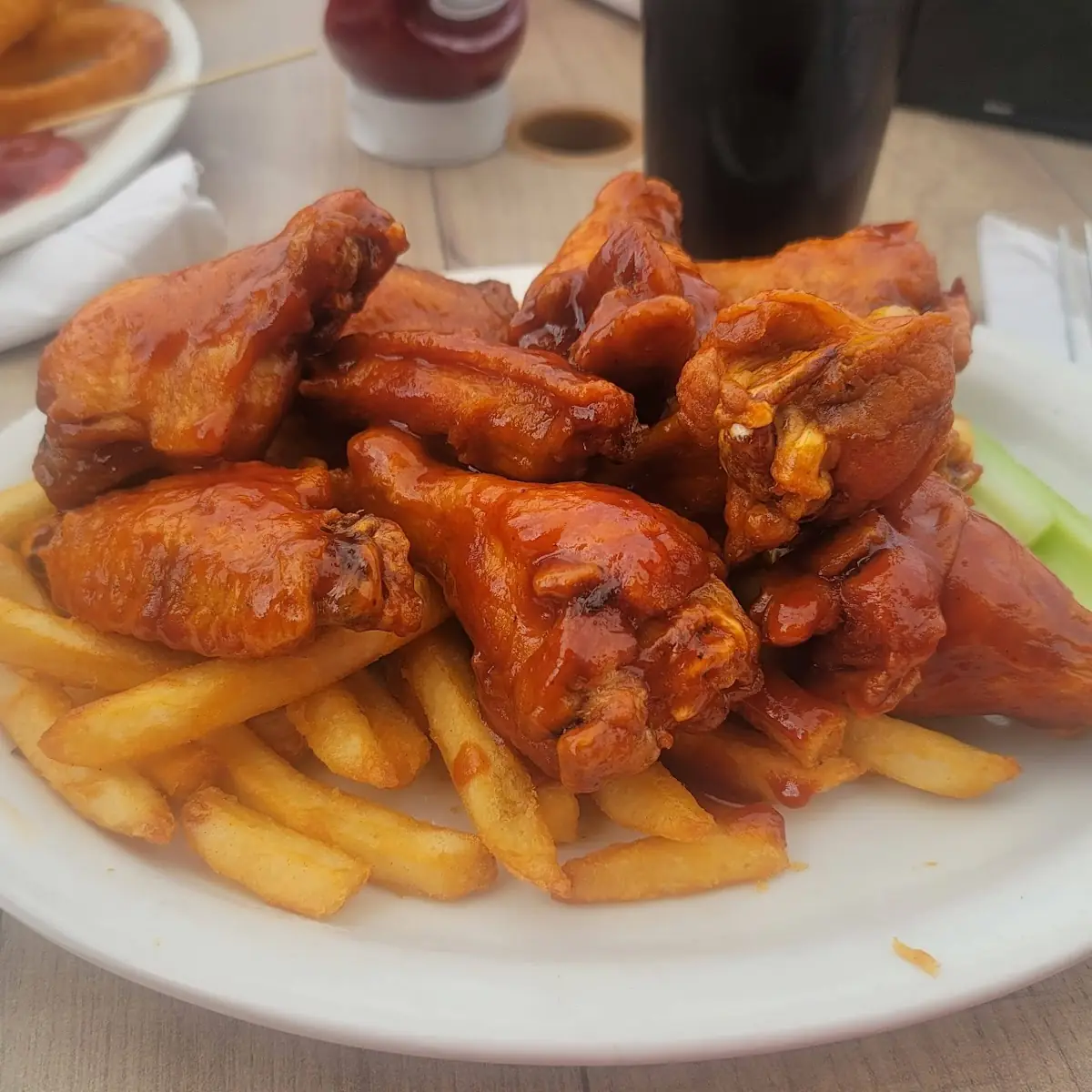 Chicken Wings with Fries