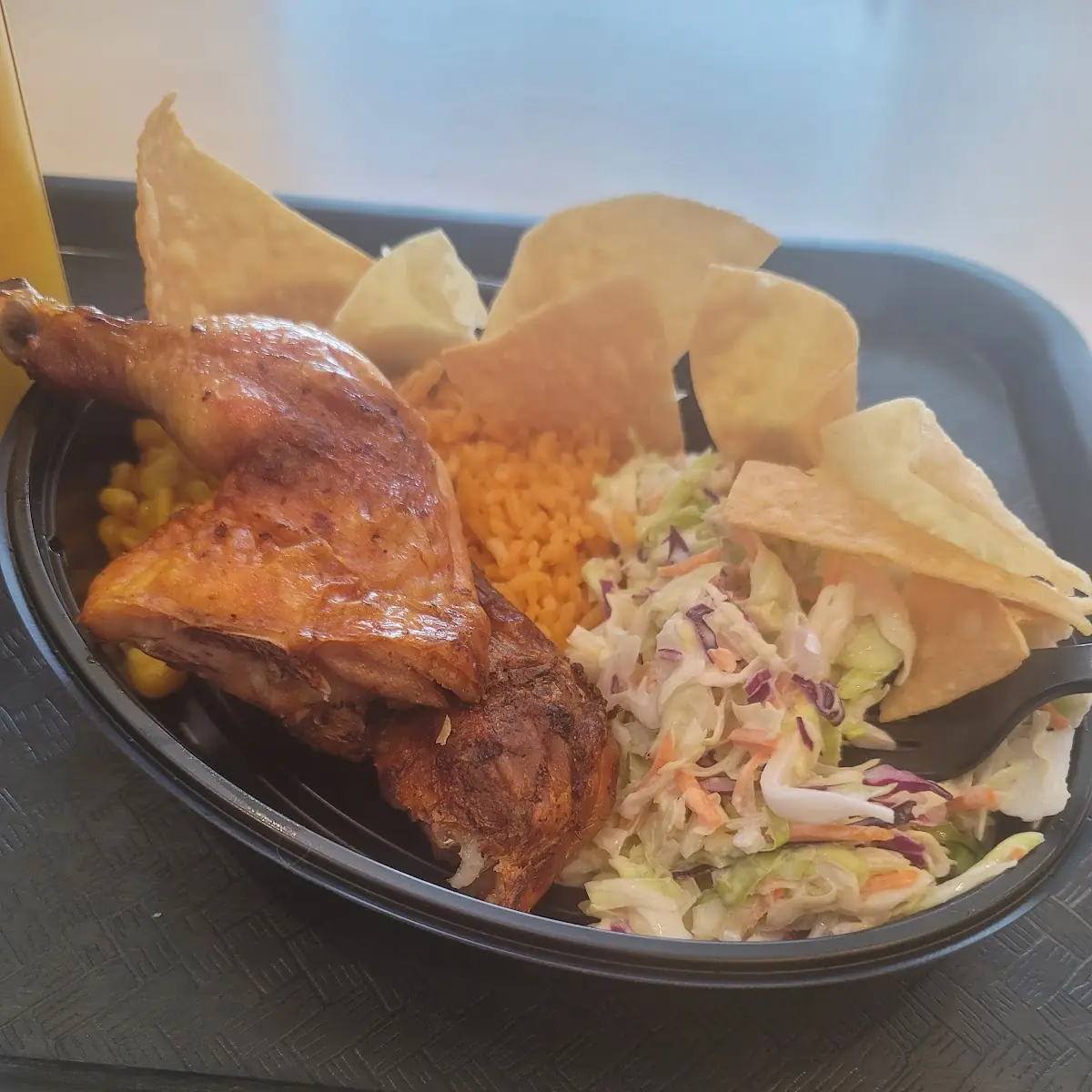 Pollo Asado Y Ensalada