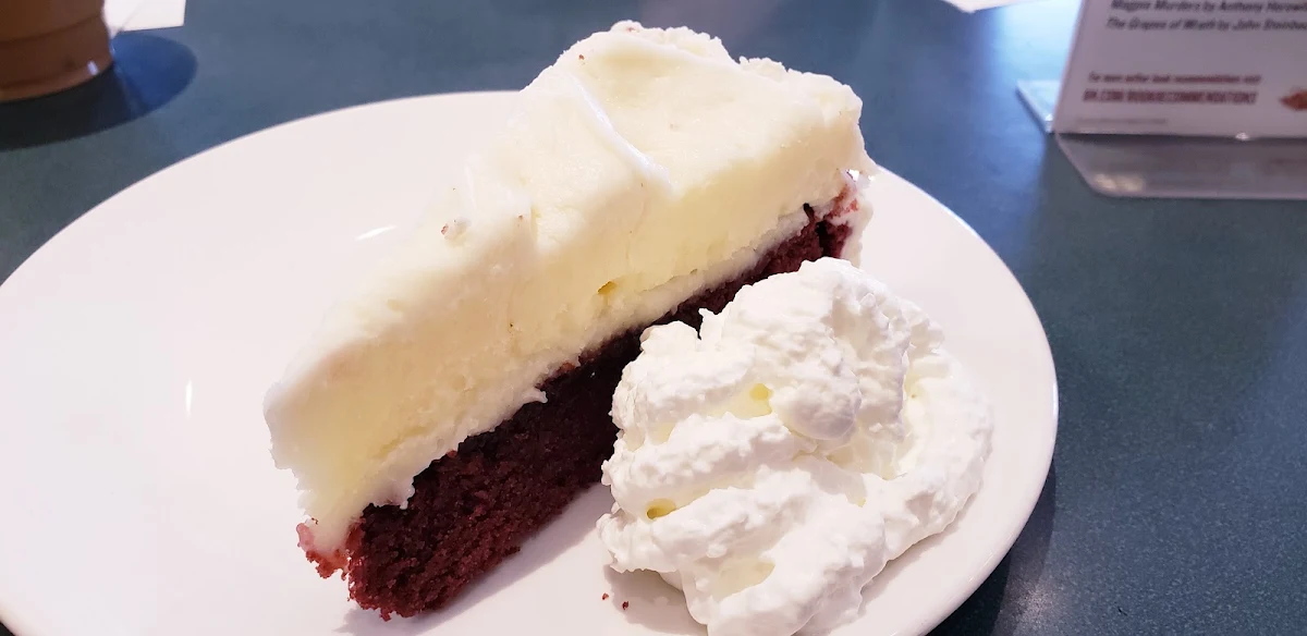 Red Velvet Cheesecake