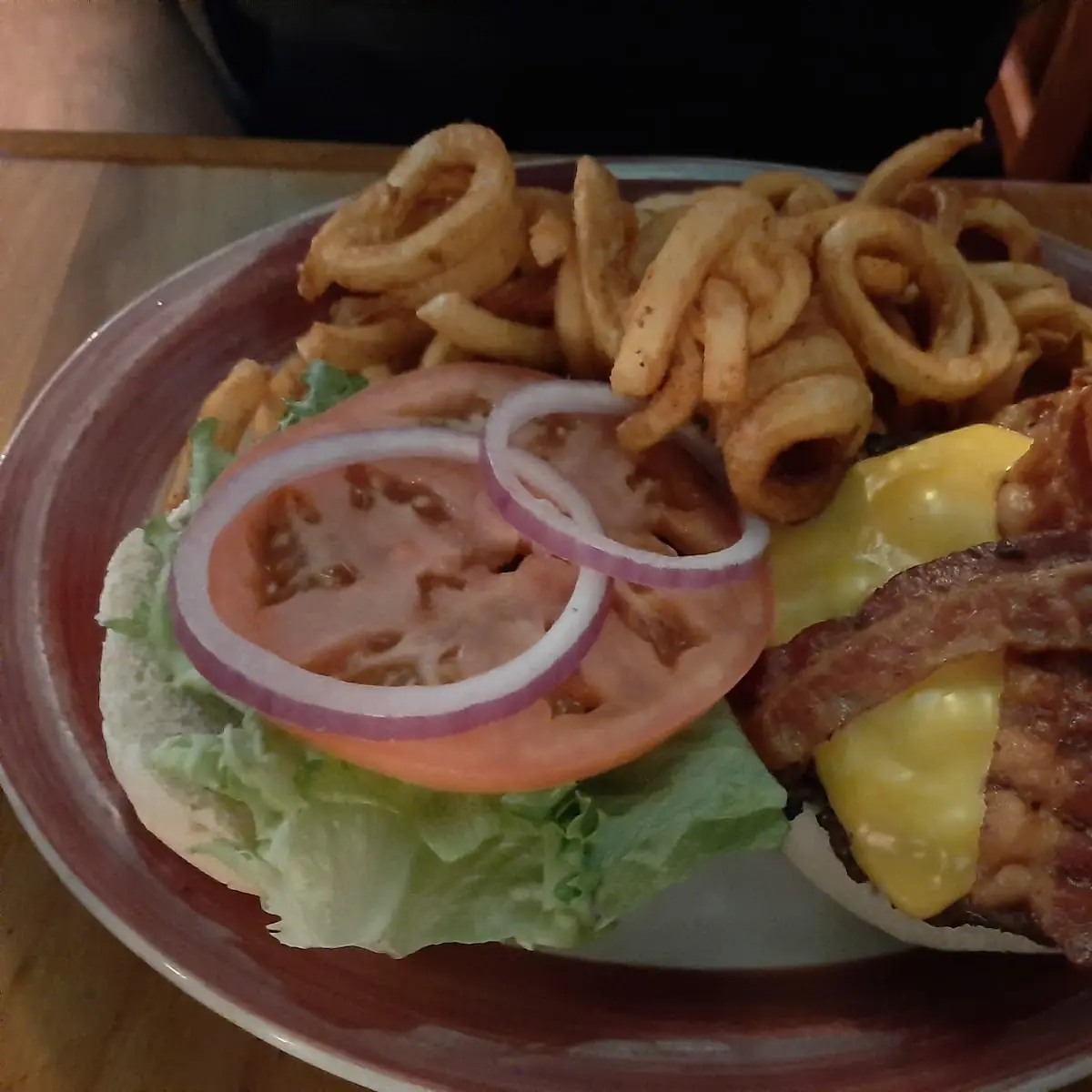 Classic Bacon Cheeseburger