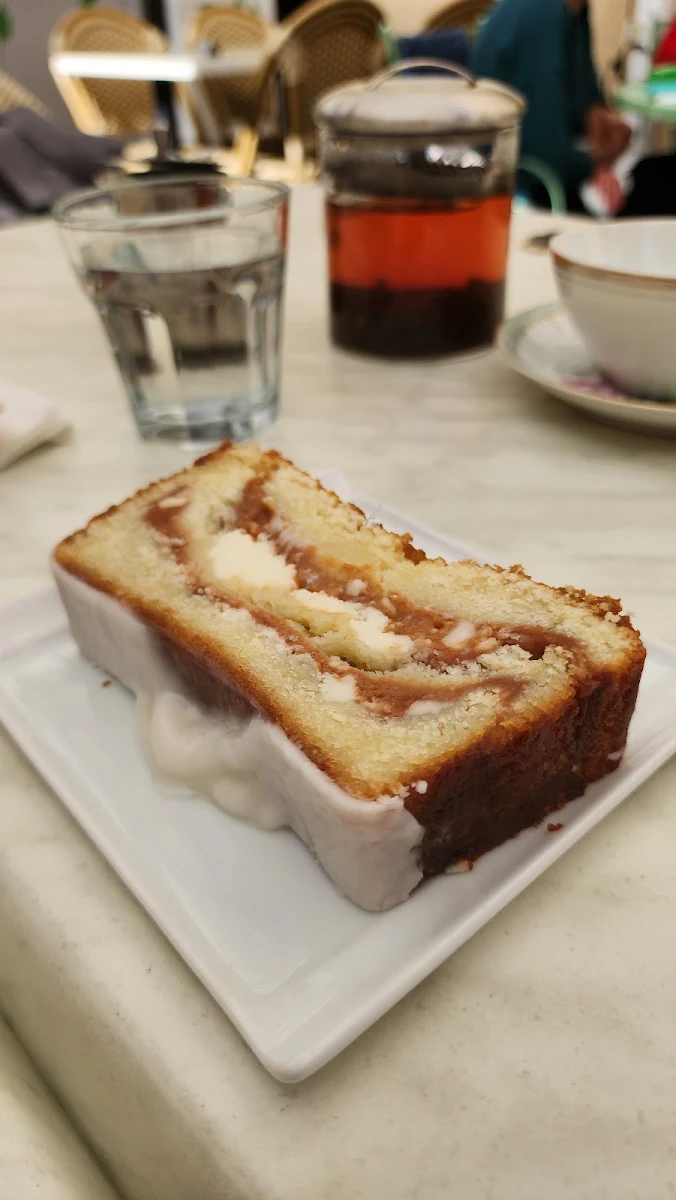 Guava Cheesecake Slice